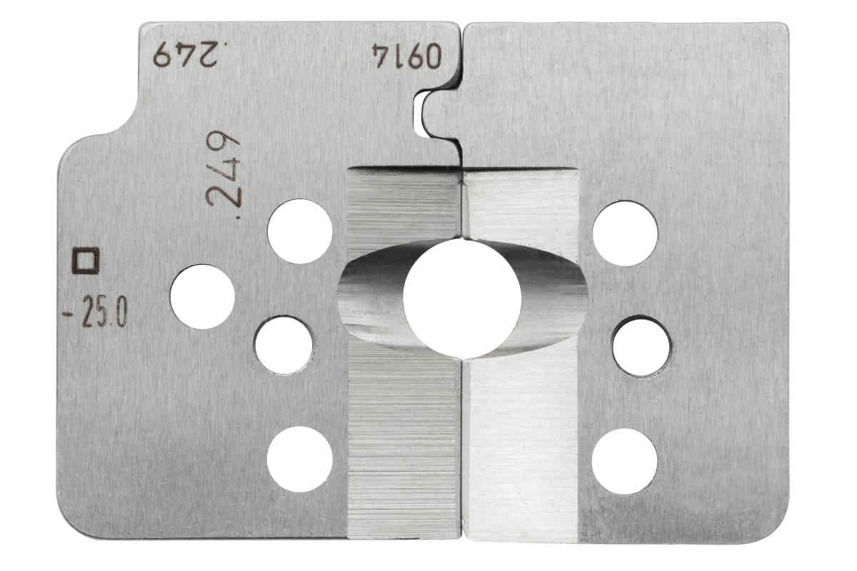 Tool for multi-wire cables