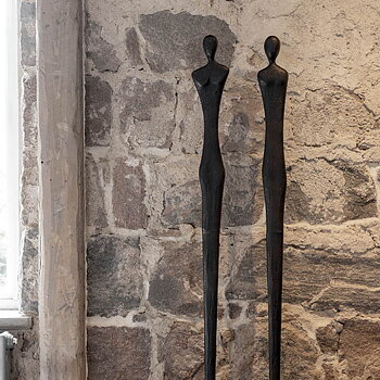 UOMO Floor Statue