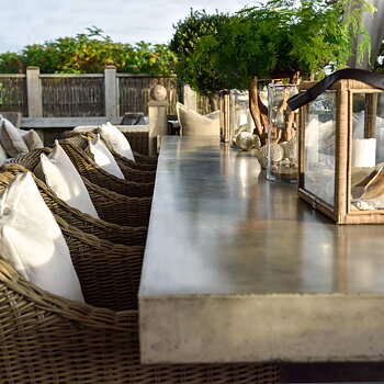 CAMPO dining table