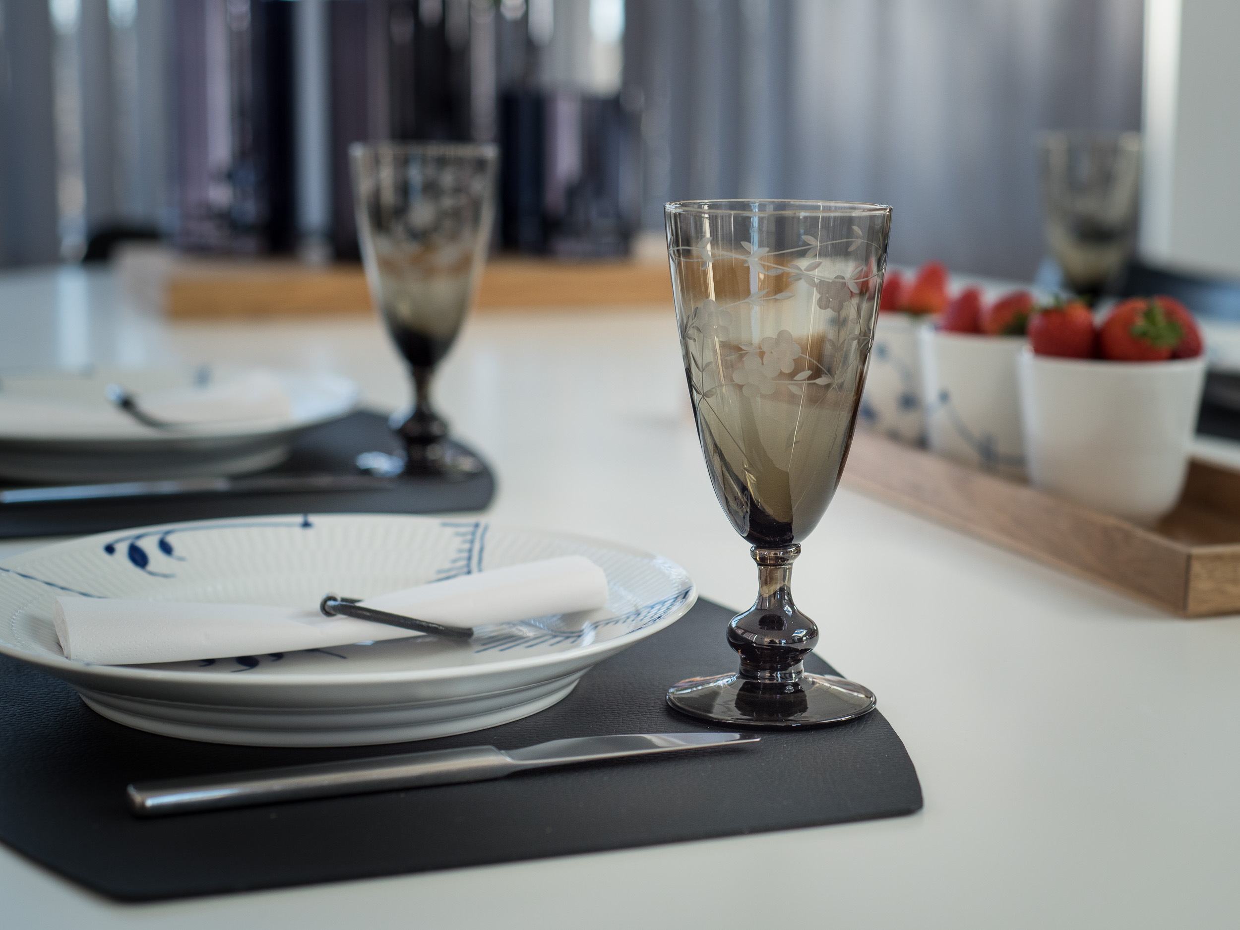 Ellipse table tray Black - 2