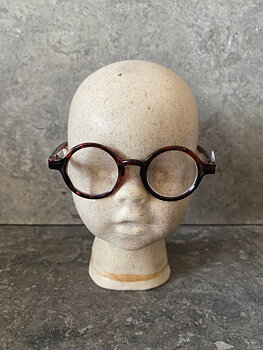 Glasögon till Rakudoll