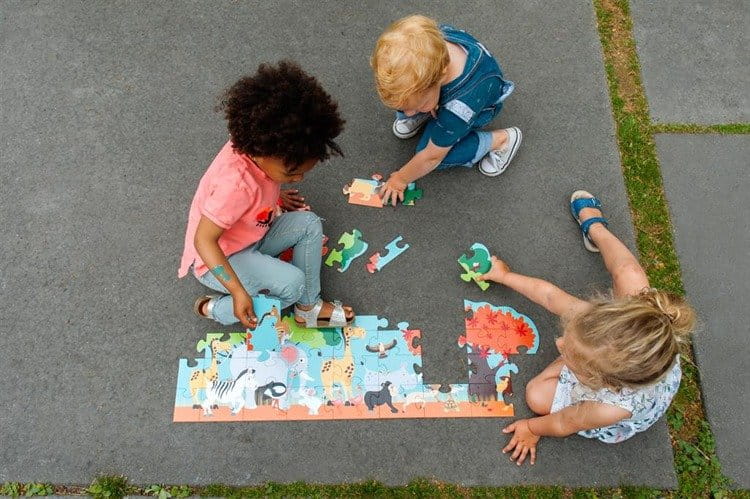 PUSSEL TILL BARN OCH VUXEN  