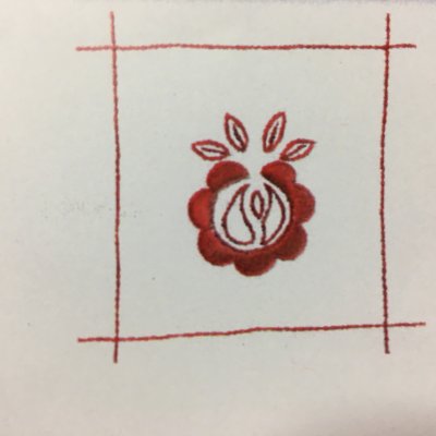 Duk 64 x 64 med jugendrosor i rött