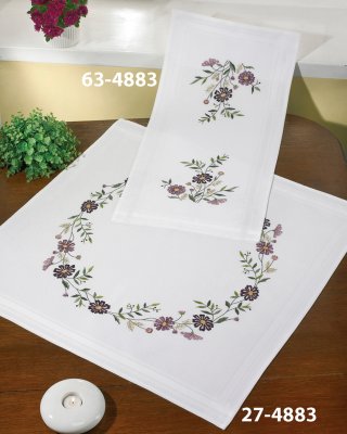 Duk 80 x 80 utan garn blomster