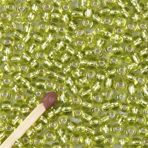 Rocaipärlor 8/0 ca 20g lime klar