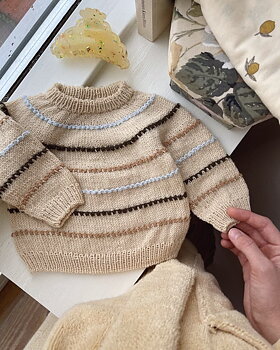 PetiteKnit Festival Sweater (28 m st 3)