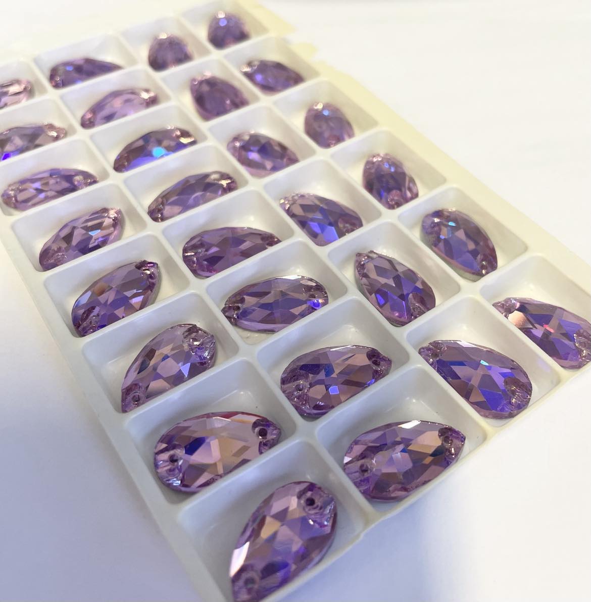 DROPPE - Tanzanite AB  - 2
