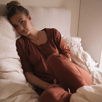 PYJAMAS EKOLOGISK BOMULL - ROSTBRUN