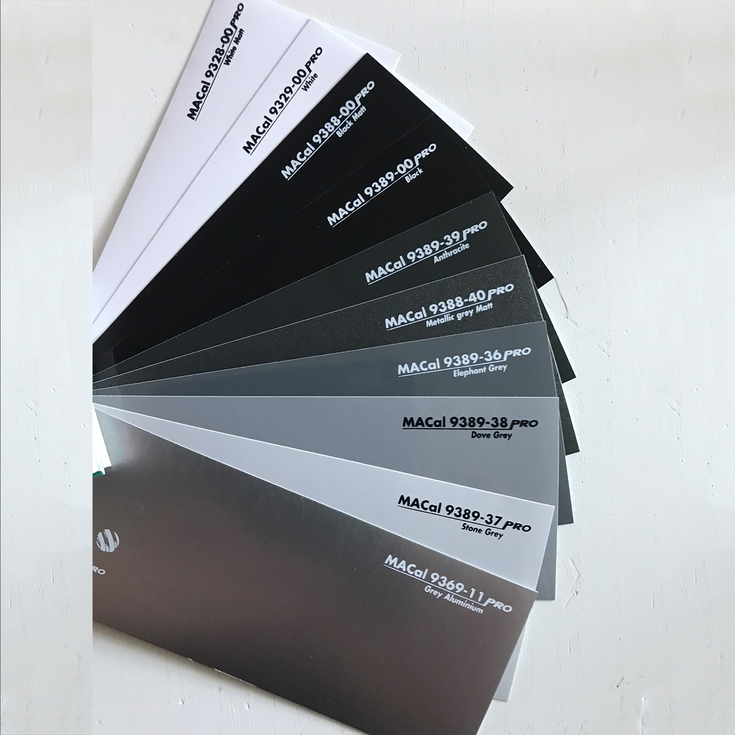 Utskuren vinyltext - 9