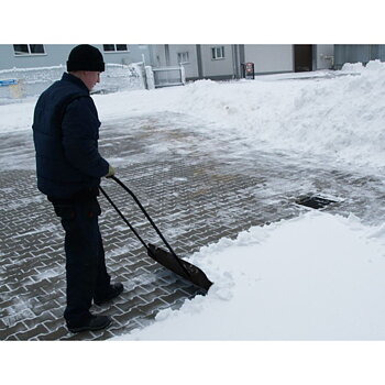 Snöskyffel med Hjul 77 x 45 cm Frostbeständig Metallskena Böjt Handtag 3, 13 kg, Beast