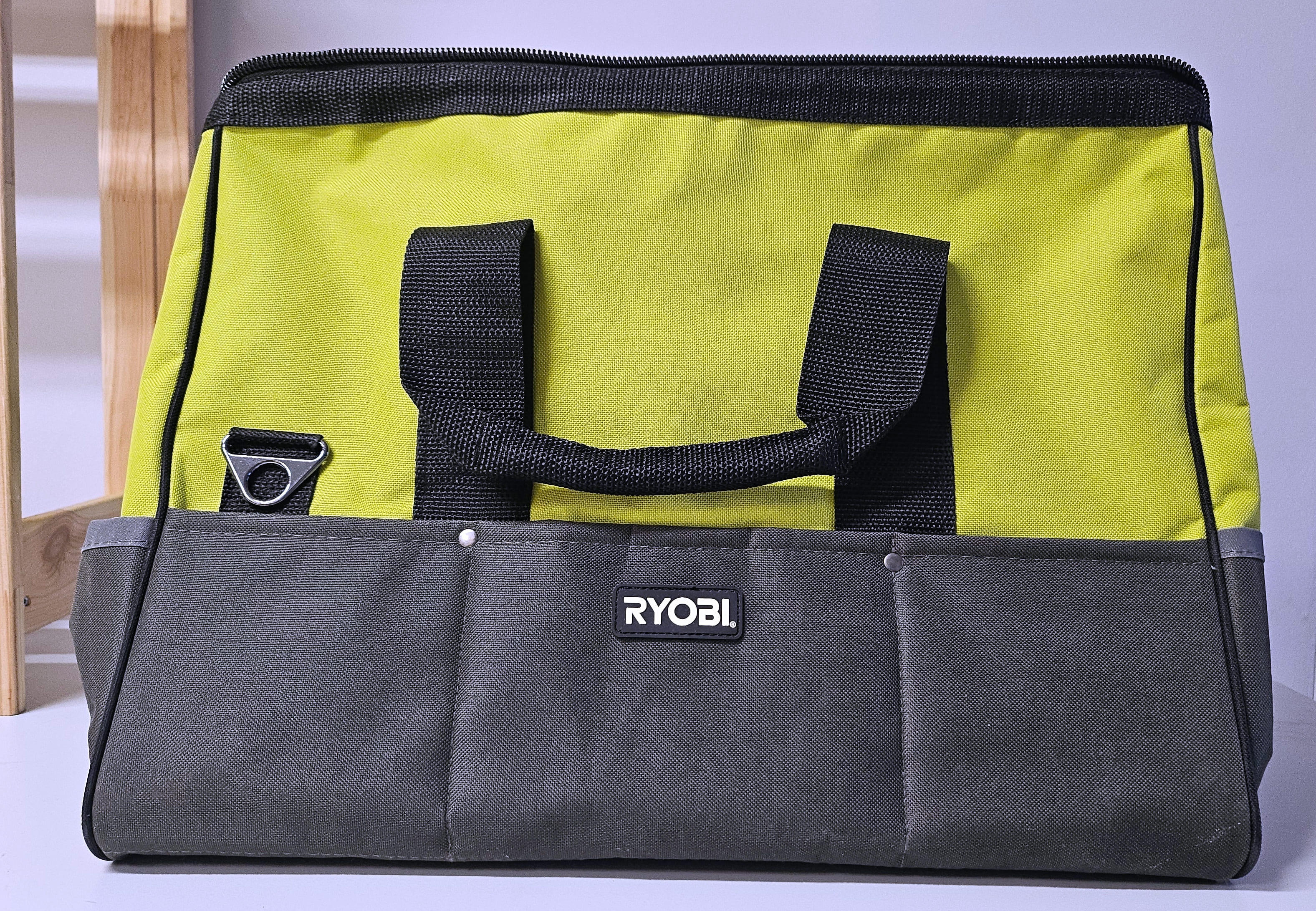 Verktygsväska UTB4 nylon, förstärkt, svart-grön, Ryobi
