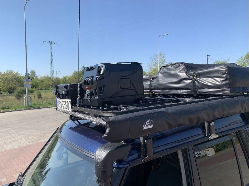 Bensindunkshållare med 2st 20L Jeepdunkar, fästanordning, olika färger, Gelg - 6