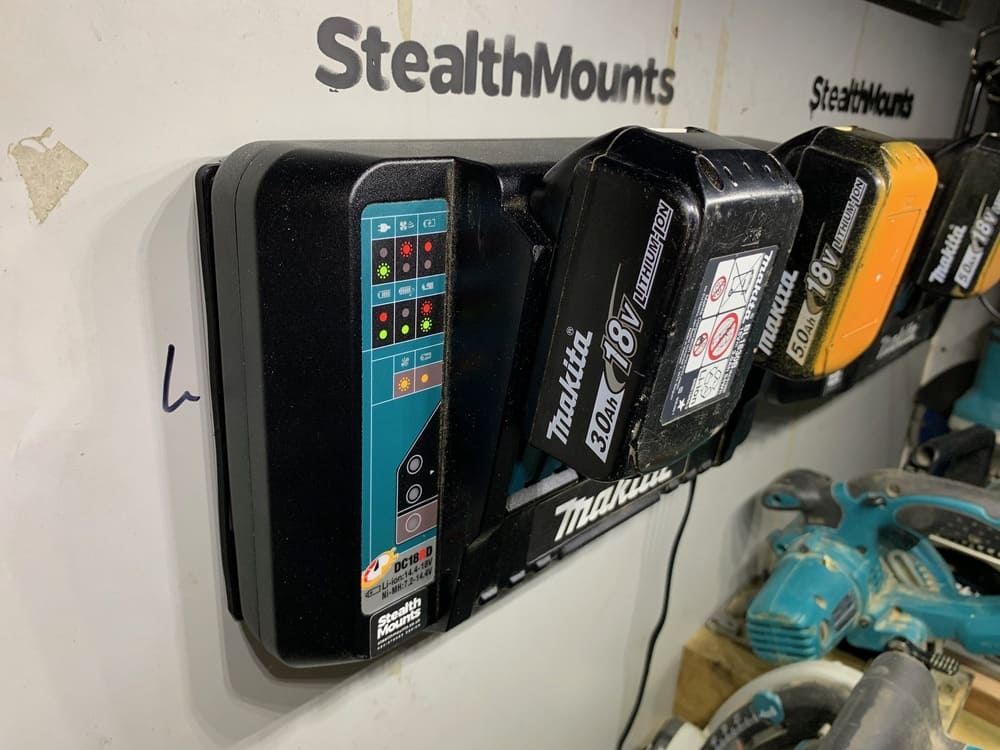 Stealth Mounts Fästen för MAKITA 18v DC18RD dubbelladdare, 2 par, STEALTHMOUNTS - 10
