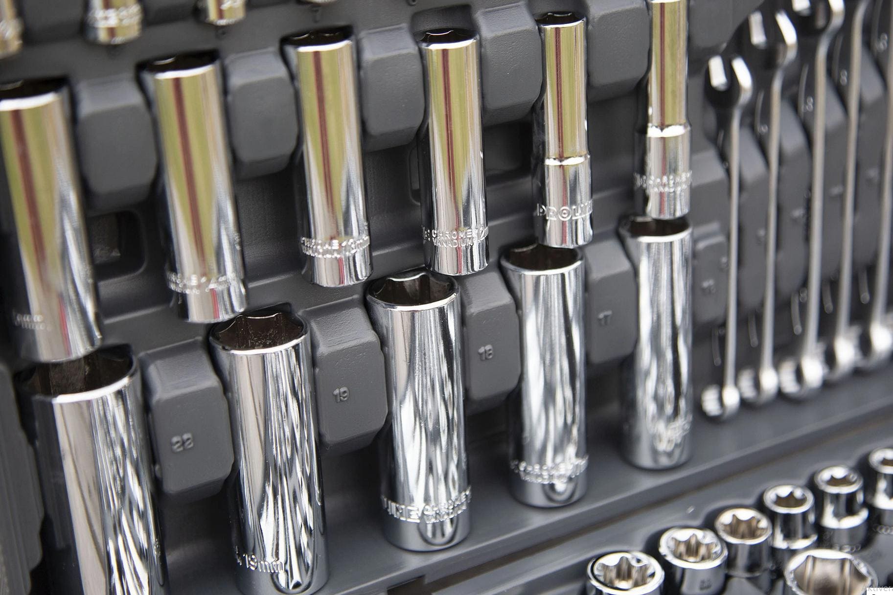 PROLINE TOOLS Hylsnyckelsats 217st, 1/4, 3/8, 1/2, 3.5-32 mm, långa och korta hylsor, U-ringnycklar, CRV, Proline - 4