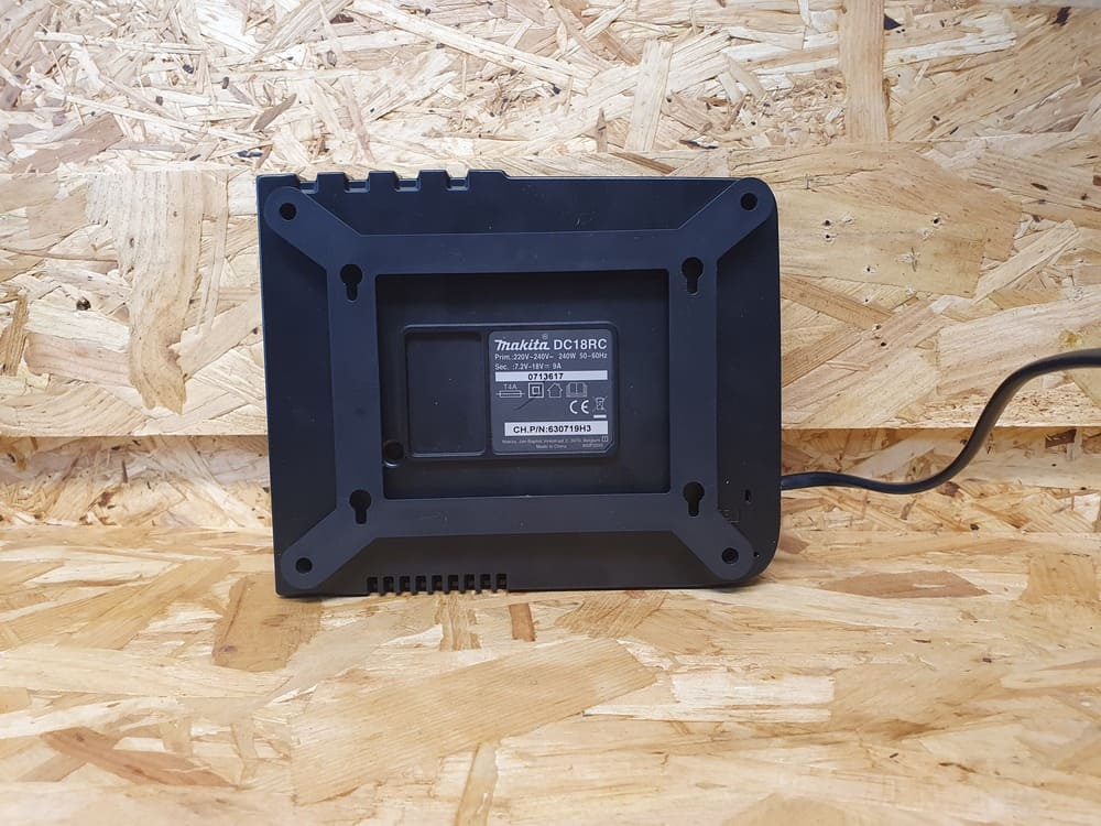 Stealth Mounts Laddarfästen 2-pack för Makita DC18RC Enkelladdare ABS Vägg, StealthMounts - 5