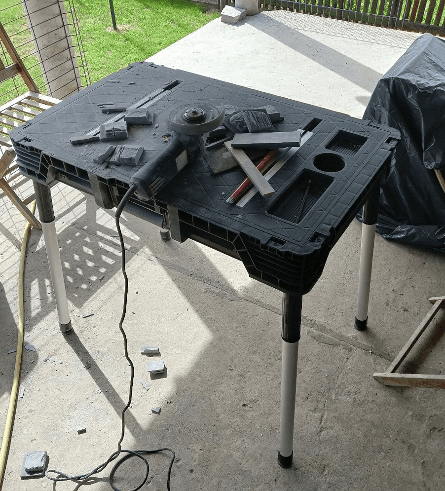 Arbetsbord, hopfällbart sågbord, 97 x 64 x 81 cm, max 453 kg, Keter Jobmade - 2