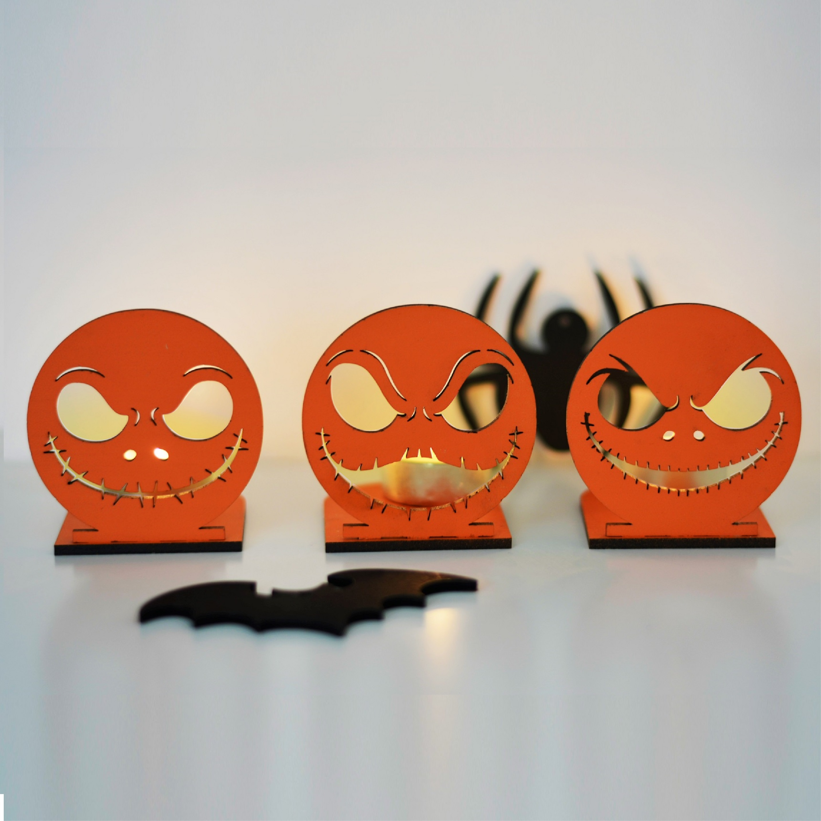 Skuggkastande ljuslyktor i trä Halloween - 2