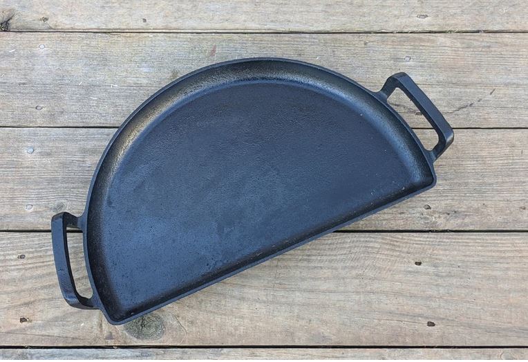 SnS Grills Cast Iron Drip N« Griddle Pan