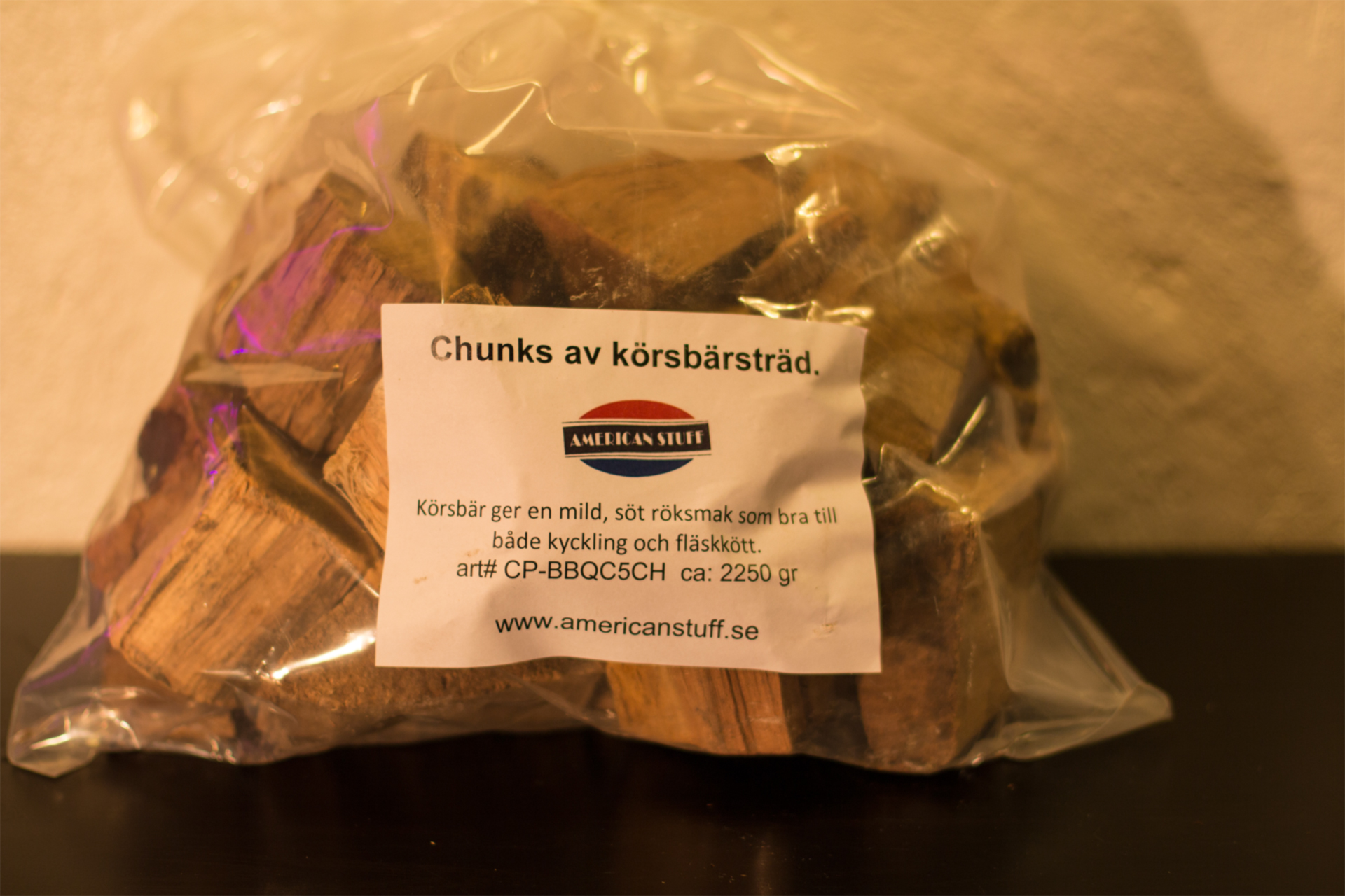 Rökträ- chunks av körsbär
