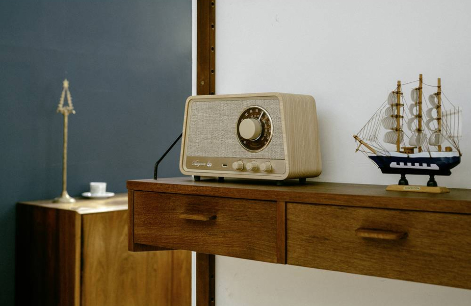 Sangean Wood radio Ljus EK BT - 2