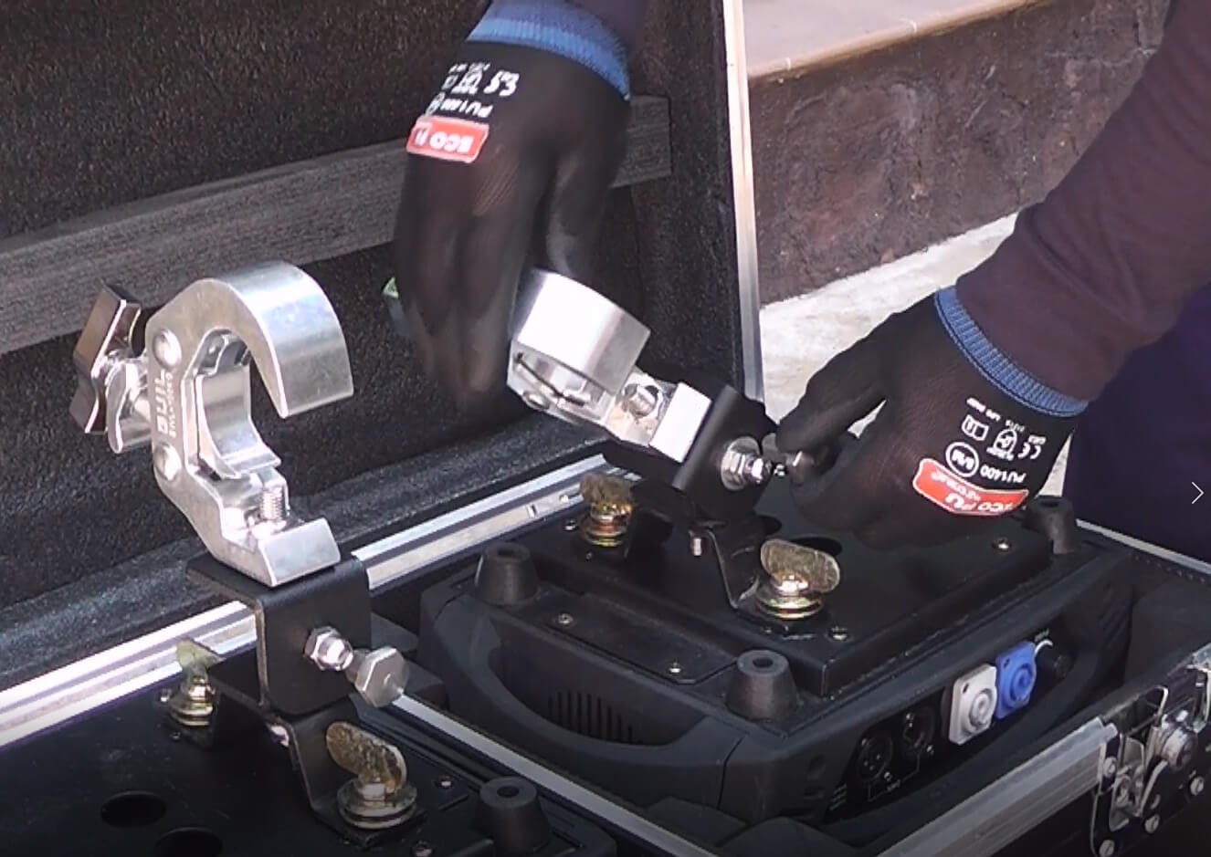 Hinge system for hook clamps and couplings - 3