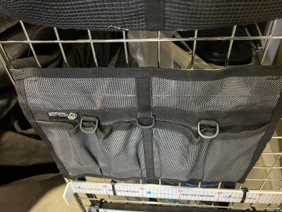 Förvara dina verktyg under stolen