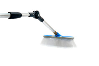 Borsta solpaneler paket (lättare smuts). För borstning av solpaneler inkl solpanelsborste (art.nr 14513, 25 cm bred), vinkeladapter och 8 m teleskopsskaft (ej med vattenslang).