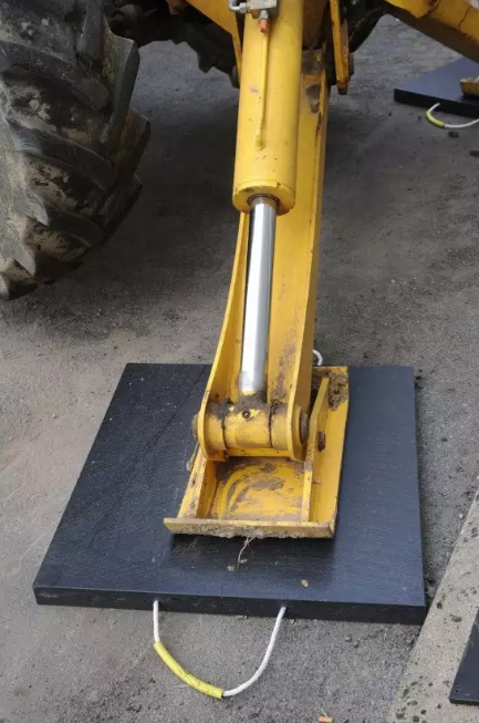 Stödbensplatta med anti-glid yta, Maxlast: 70.000 kg / 1000x1000x80 mm - 3