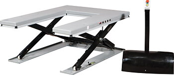 Lågbyggt lyftbord Silverstone med U-form / Maxlast: 1500 kg