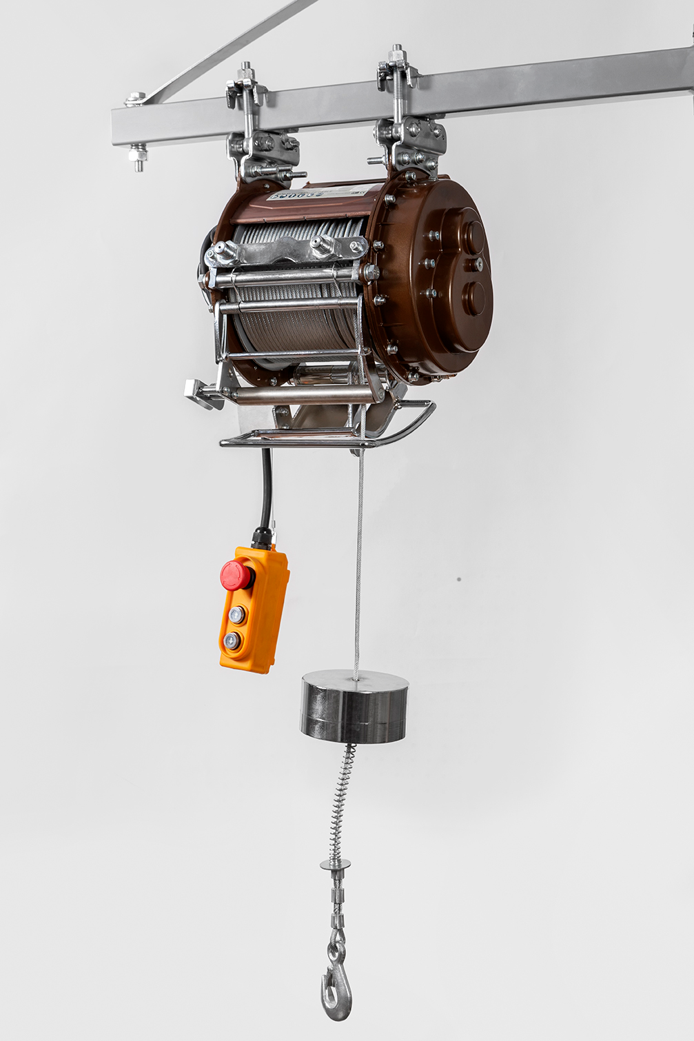 Lyftvinsch 230V Maxlast: 250/500 / Lyfthöjd: 38 meter