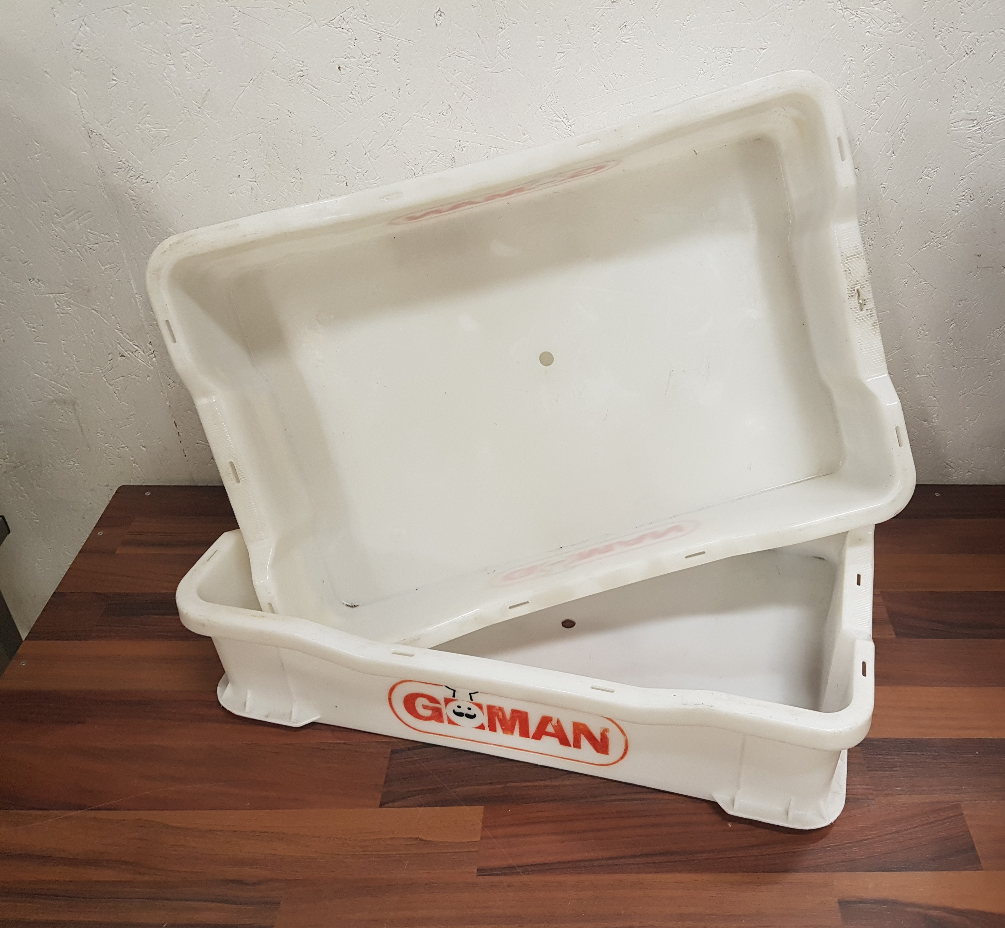 Plast Back ca 600x400x150mm