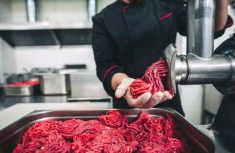 Hos Segerhammar Maskinservice kan du köpa köttkvarnar för livmedelsbutik, slakteri, restaurang och industri