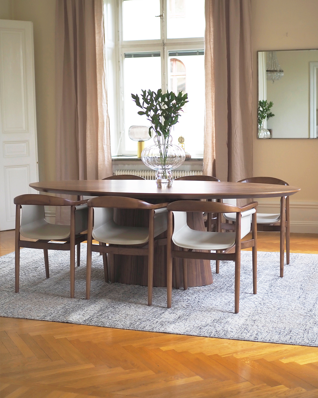 Matstol i valnötsfinish/beige - 8