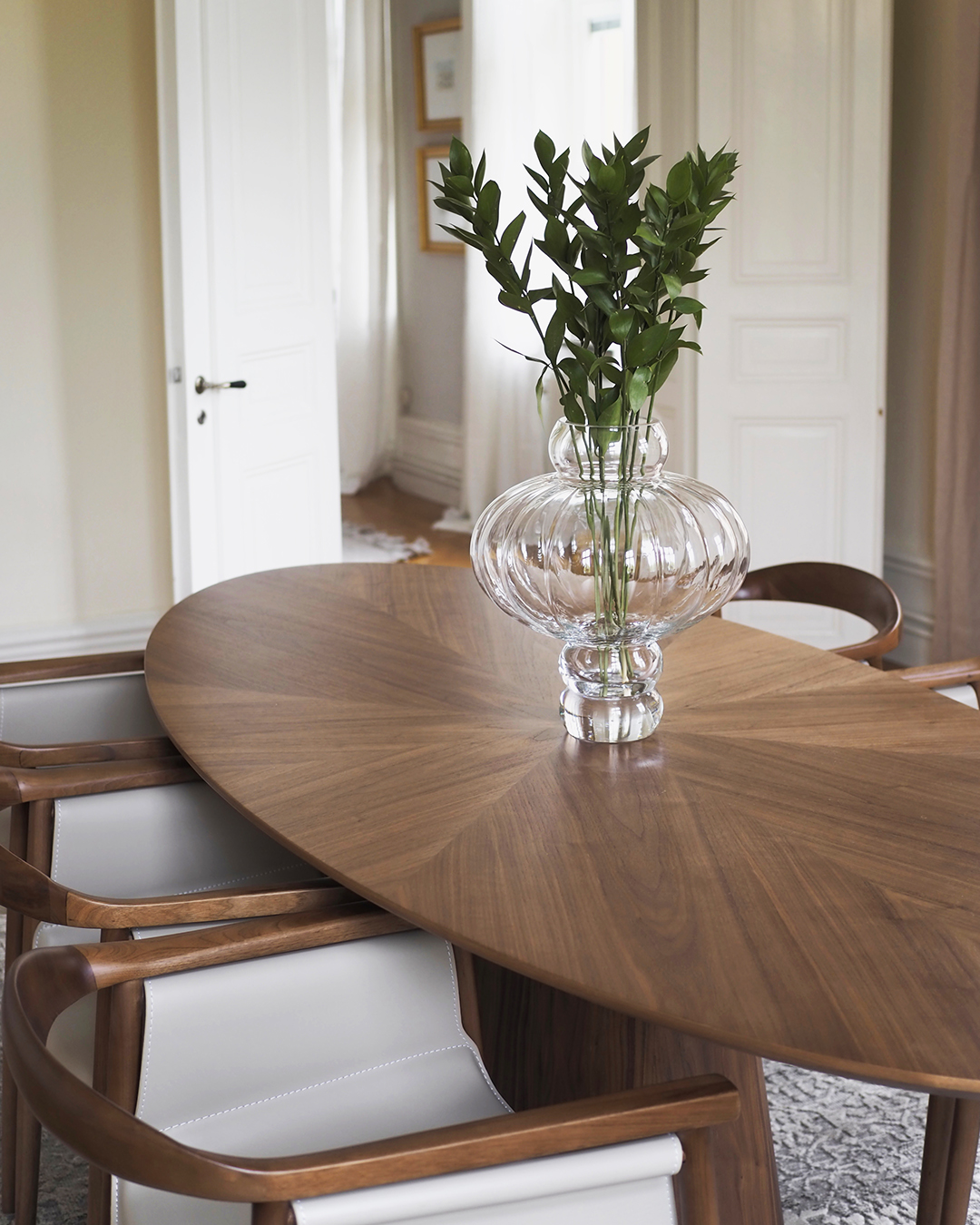Matstol i valnötsfinish/beige - 15