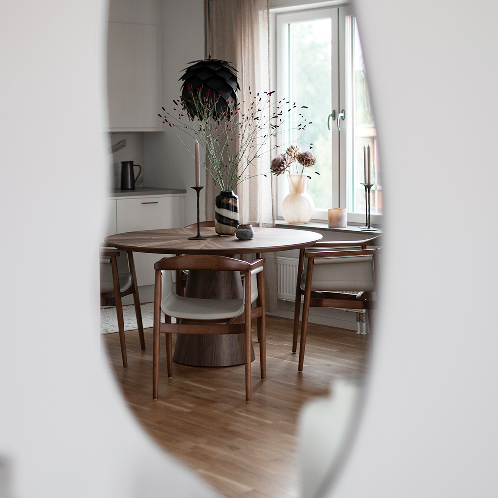 Matstol i valnötsfinish/beige - 24