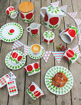 Burk 0,75 L med trälock, Lingon