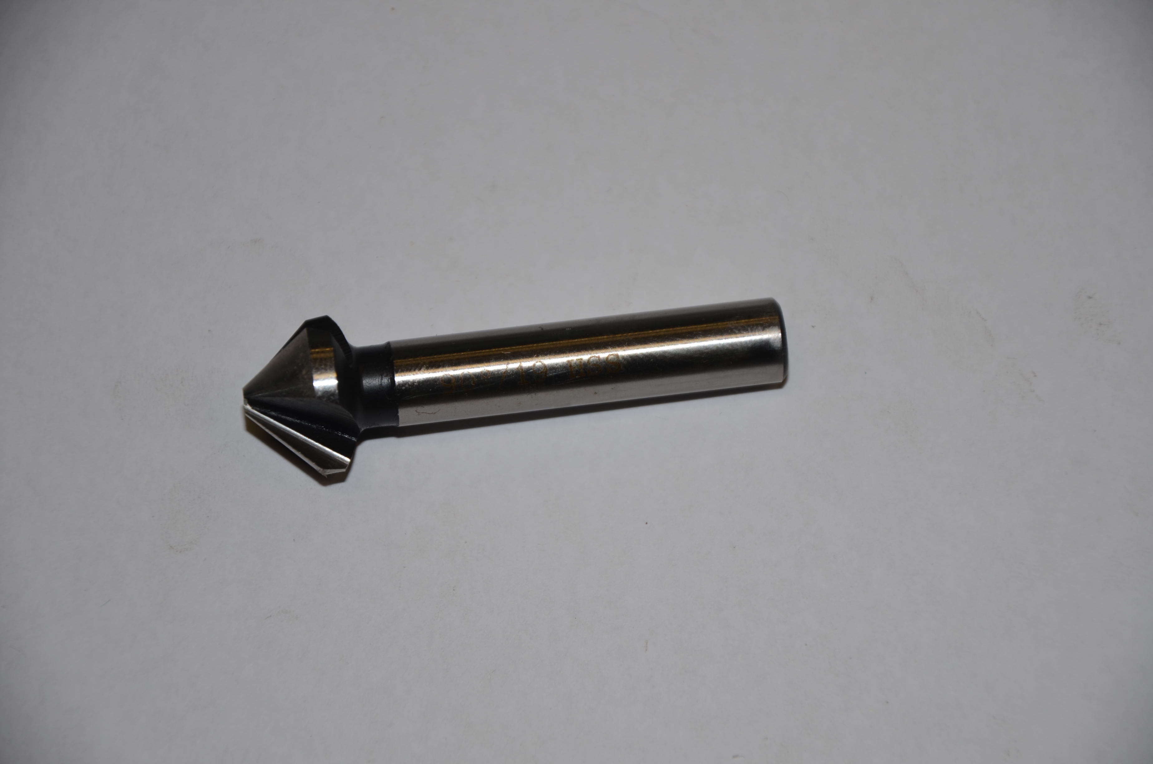 Försänkare cyl. fäste 19,0/10 mm, 90 grader