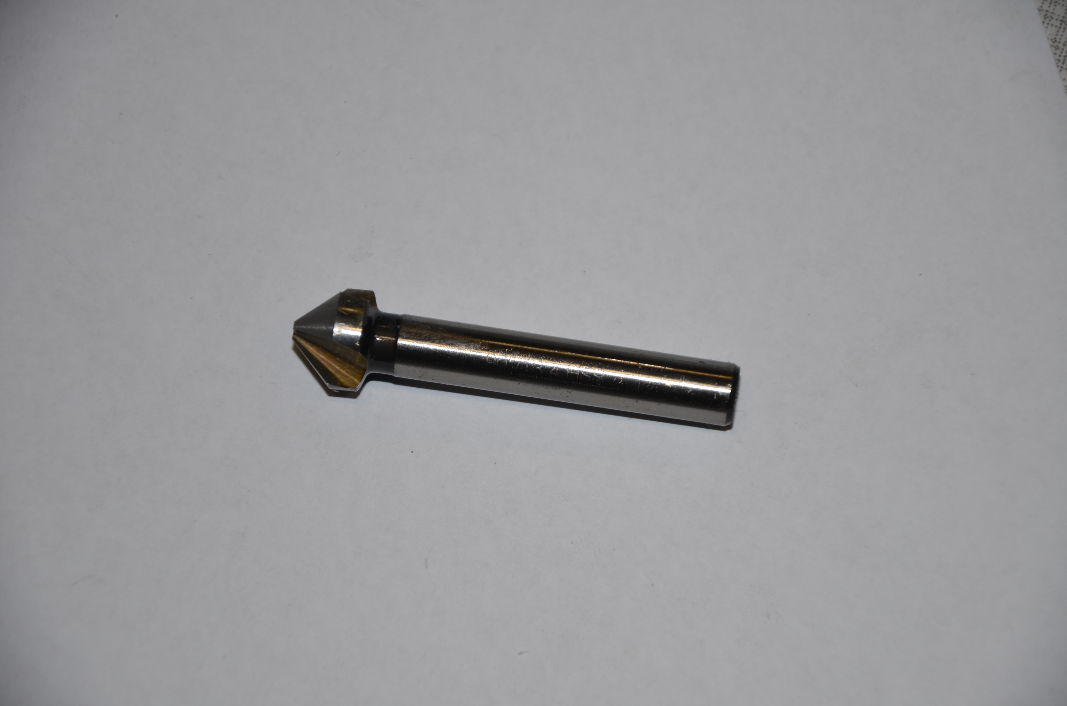 Försänkare cyl. fäste 13,4/8 mm, 90 grader