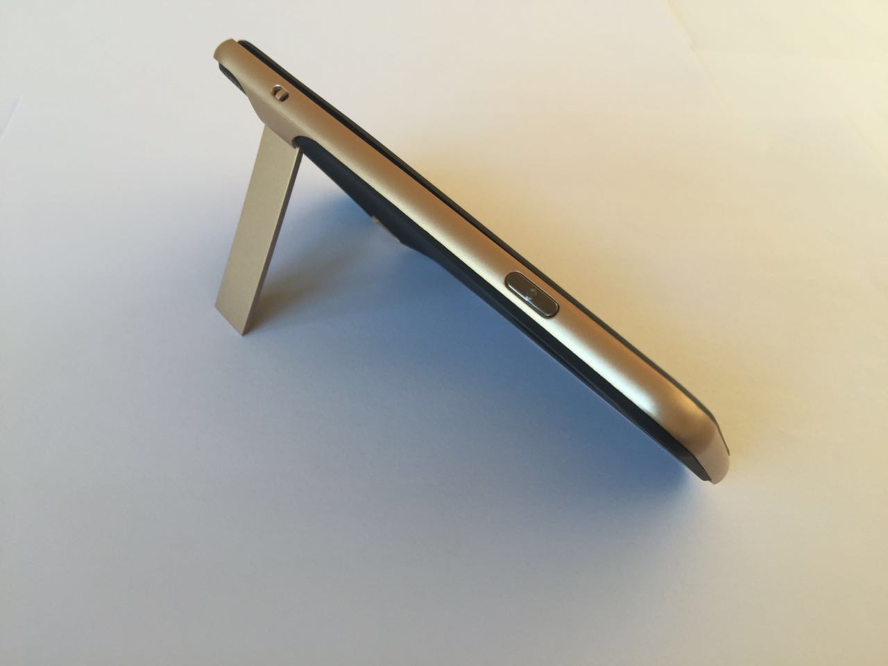 Iphone6/6s  Skyddsskal för Royce serie med  stöd Guld färg - 3