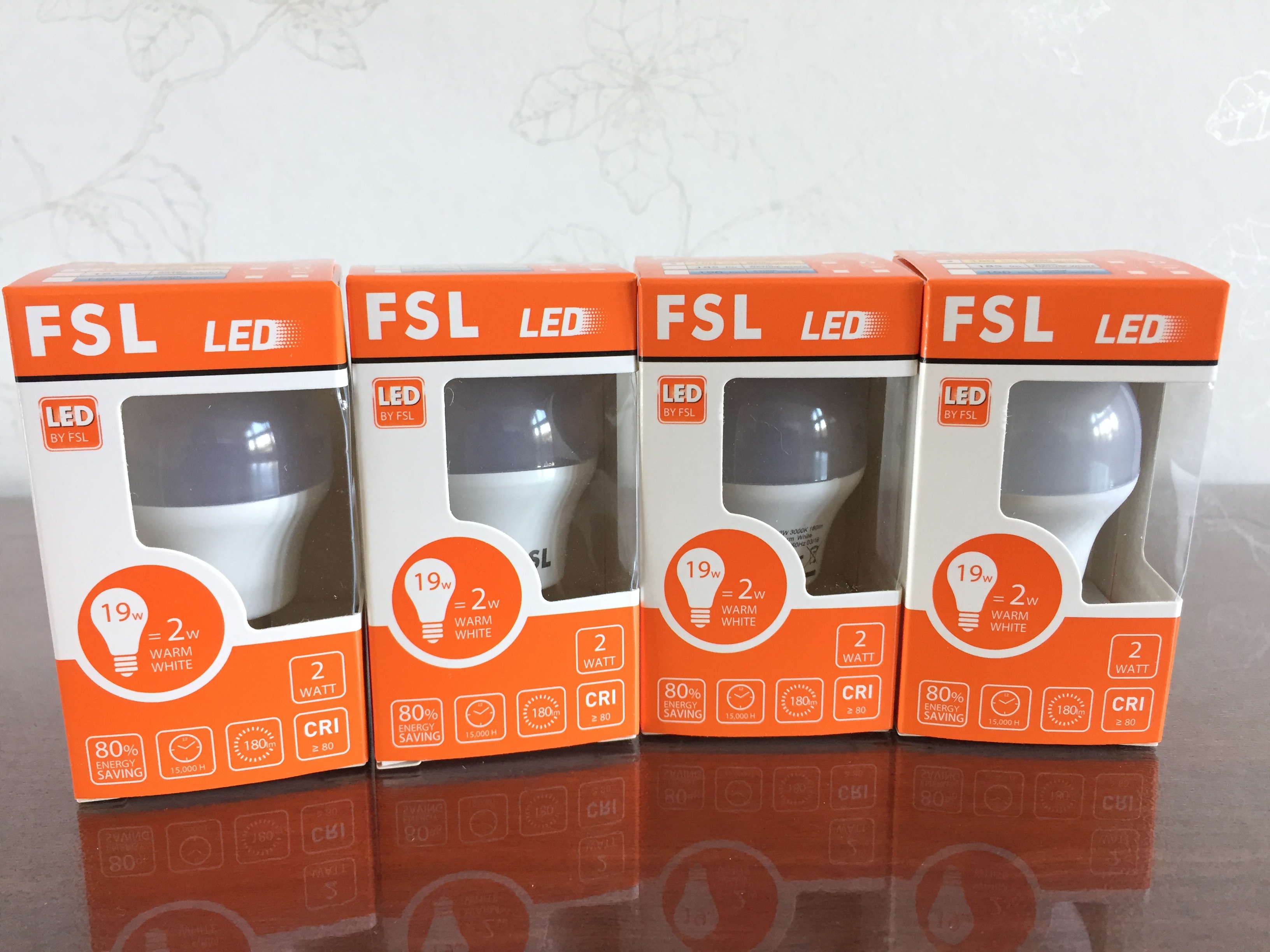 paket 4st  2W (19W)  3000K E27   LED Klotlampa  180 Lumen 15000Hrs Lampor  Glob 