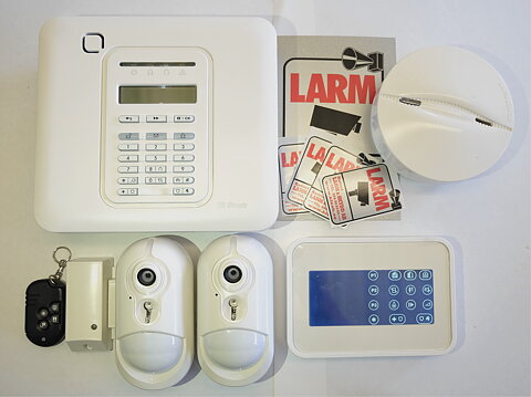 Kameralarm PowerMaster-10 G2 paket, 2Pircam,1 rök, 1 KP-160.