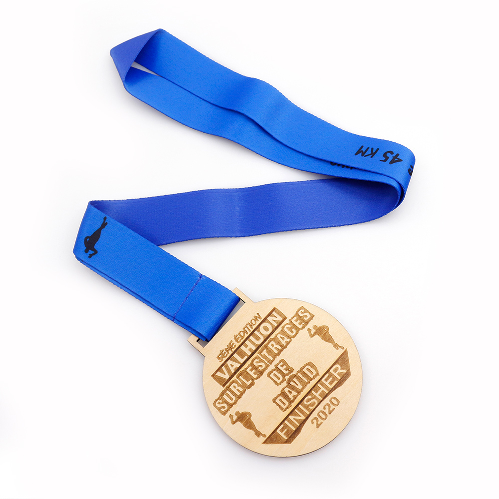 Specialmedaljer i trä - Eget motiv - 2