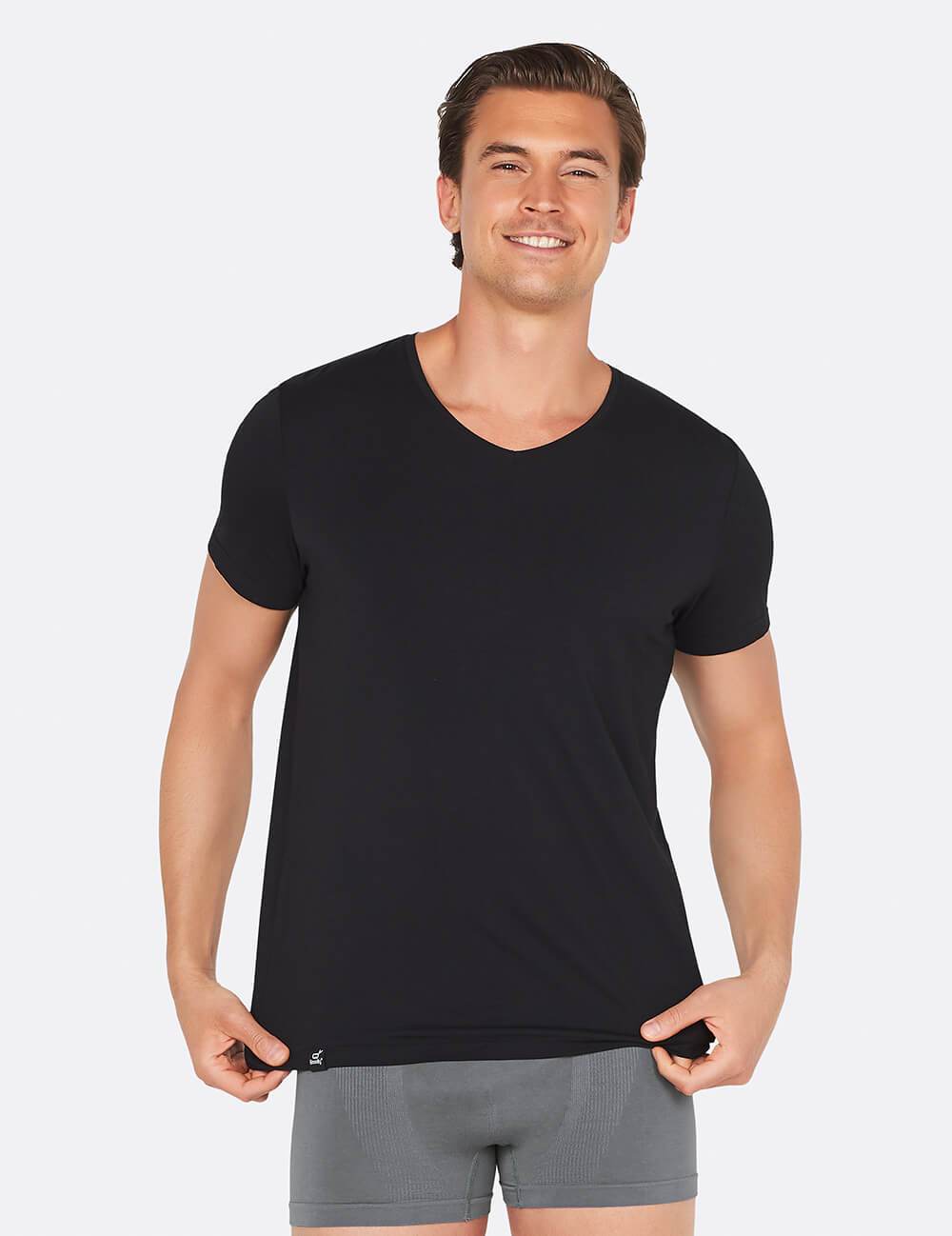 T-shirts V-ringade