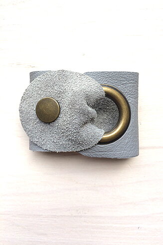Cuff Läderarmband, grått