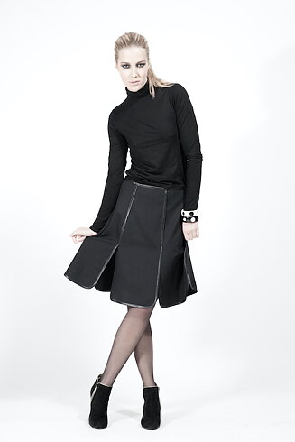 Petal  Black