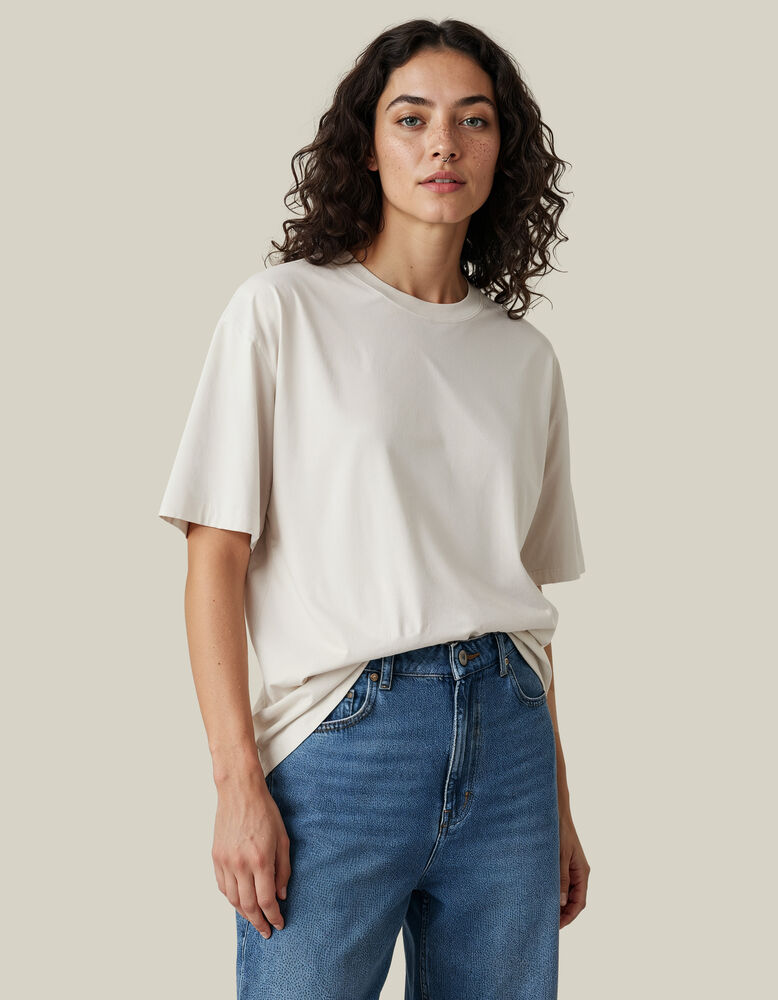 UM T-Shirt (OCS)  Loose Fit Unisex - 22