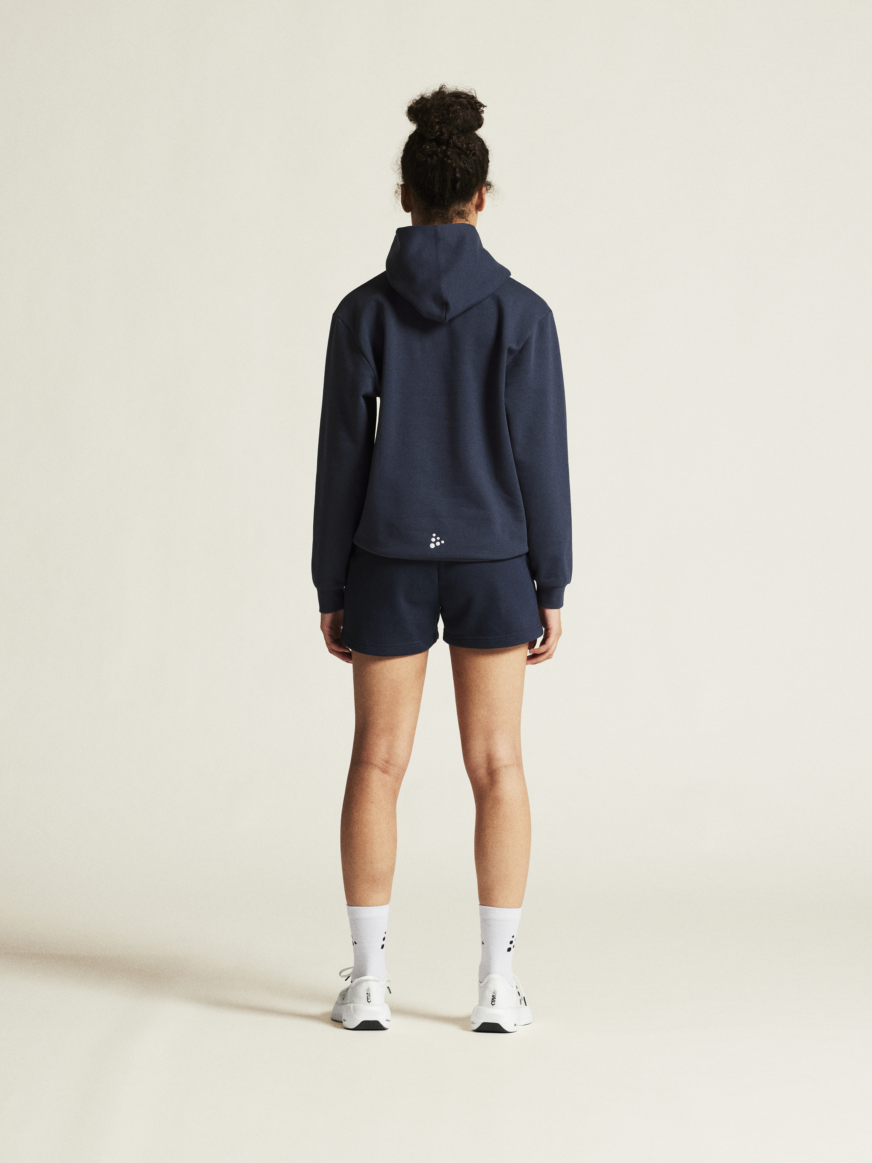 COMMUNITY 2.0 LOGO HOODIE W - 13
