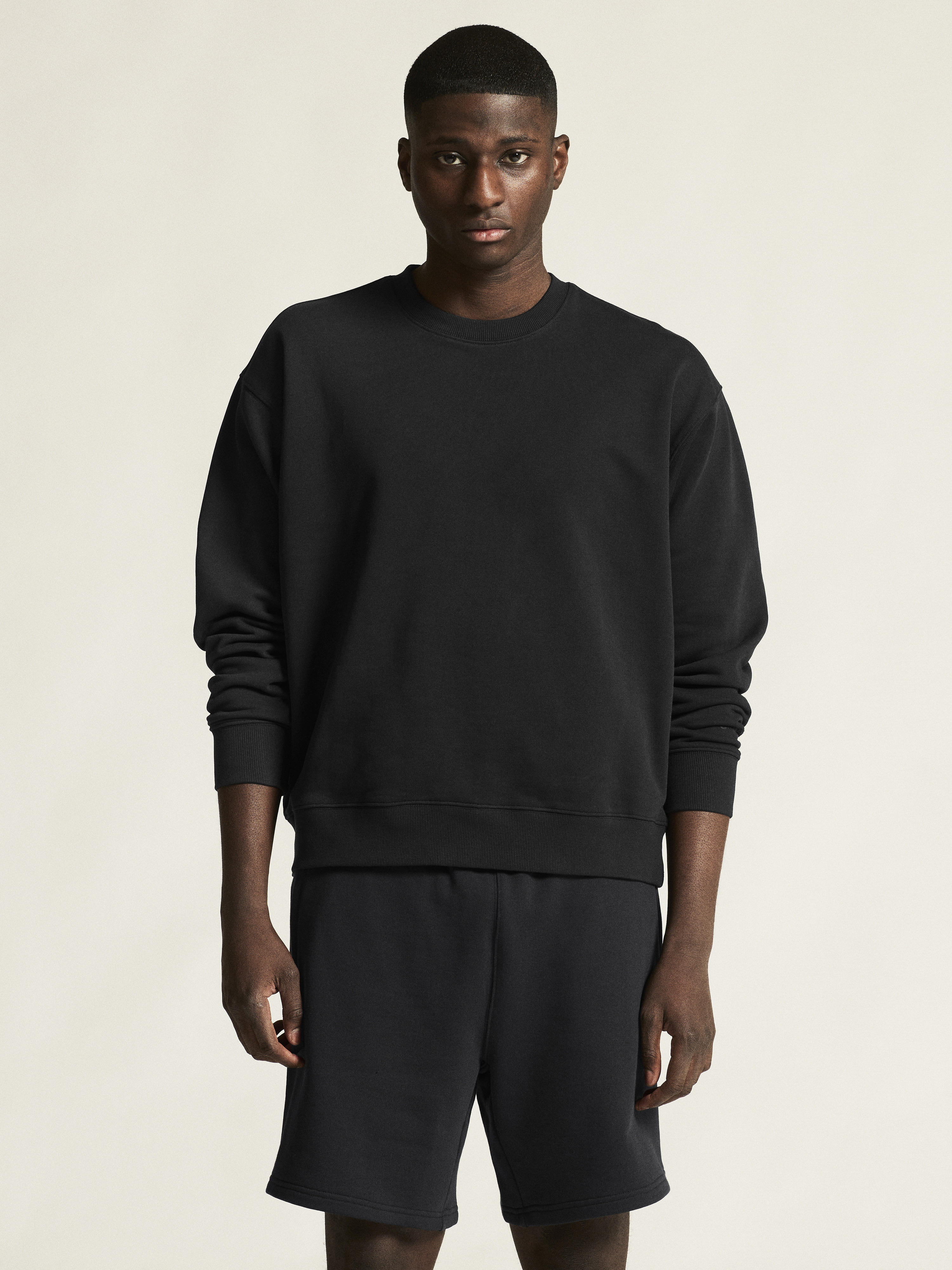 FREQUENT RN SWEATSHIRT M - 32