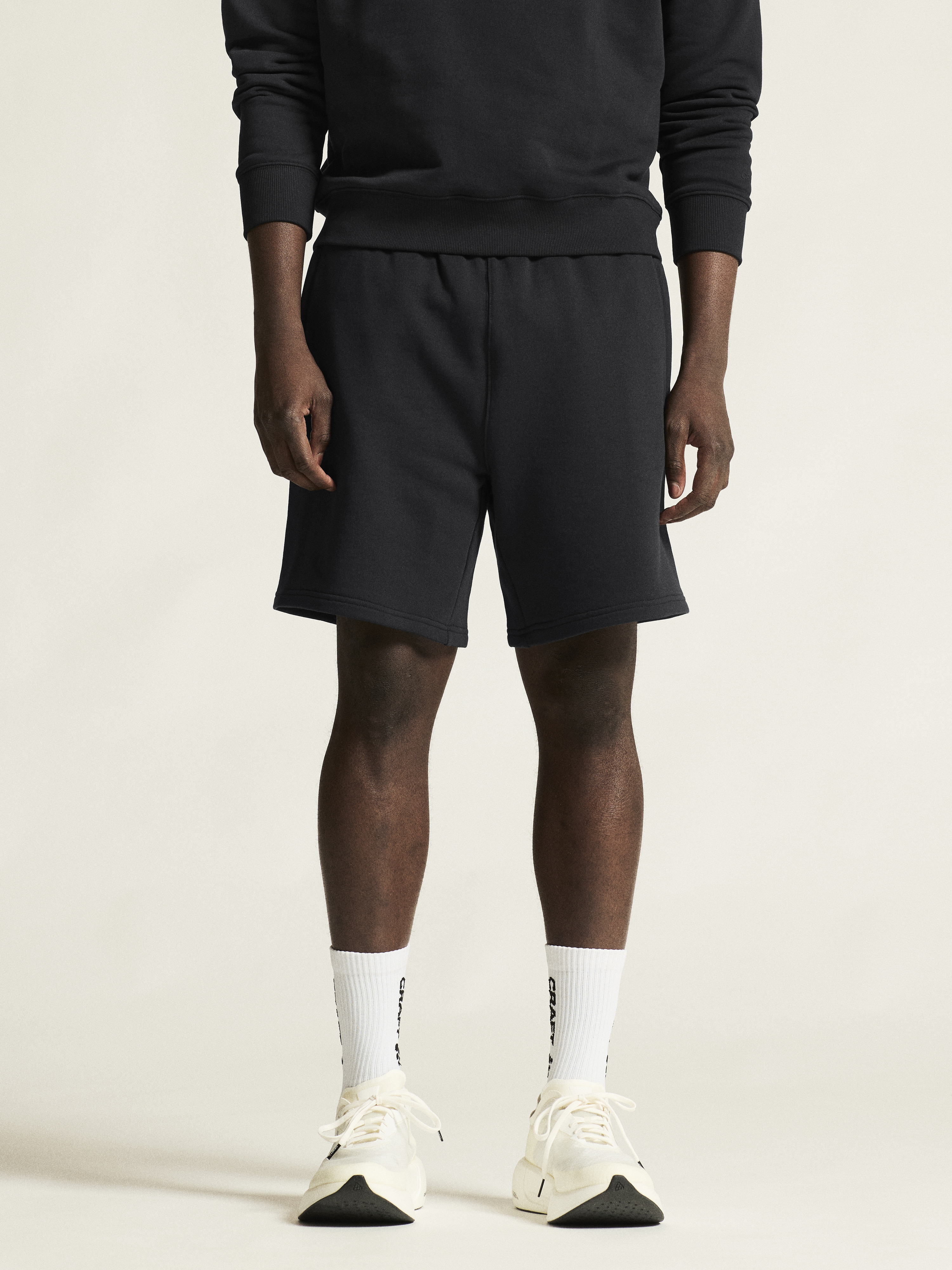 FREQUENT SWEATSHORTS M - 14