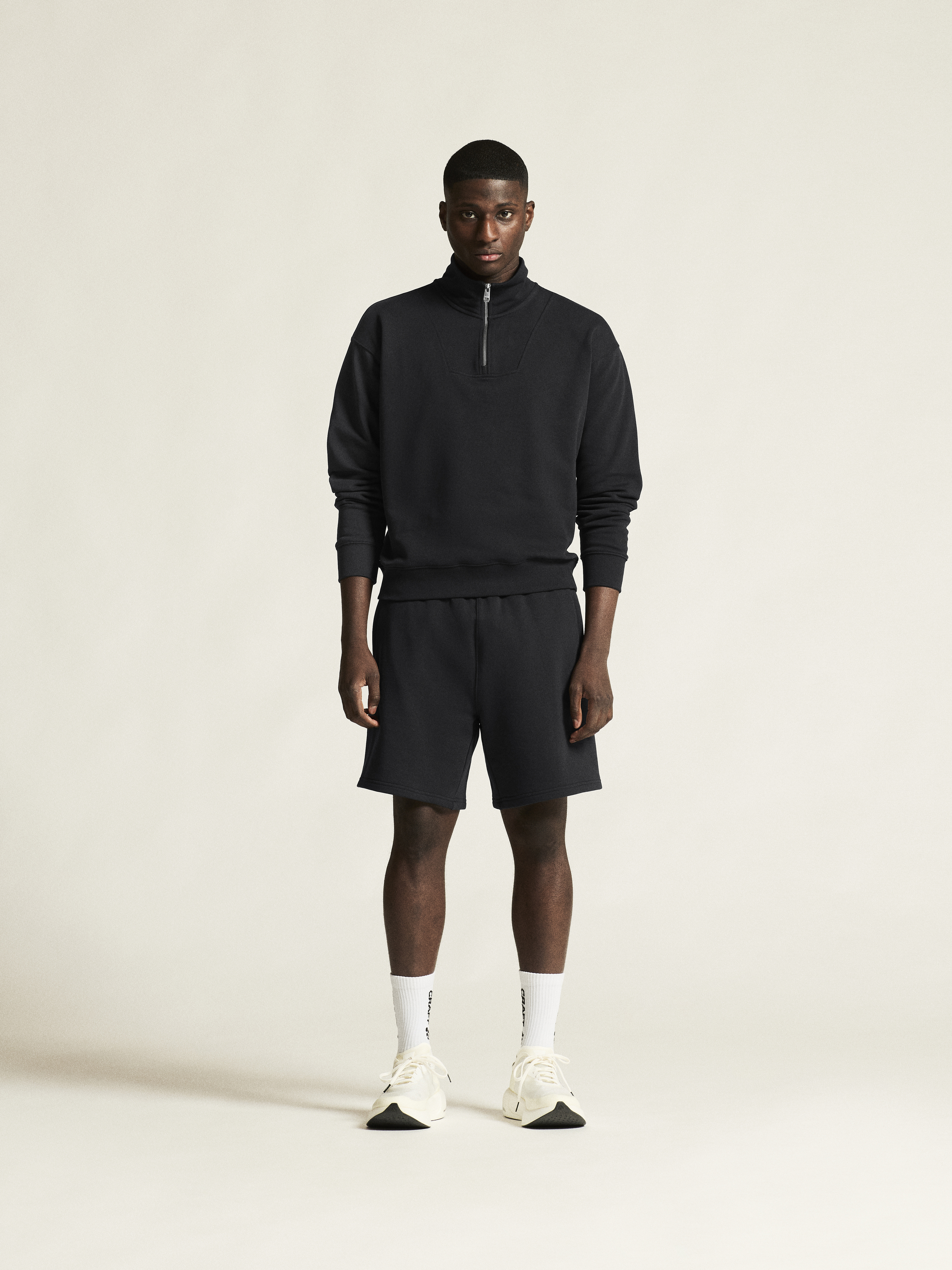 FREQUENT SWEATSHORTS M - 13